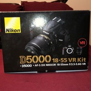 Nikon D5000